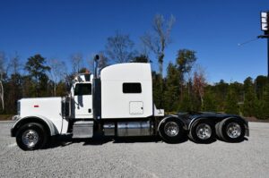 2016 PETERBILT 389 2016 PETERBILT 389