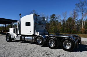 2016 PETERBILT 389 2016 PETERBILT 389