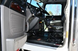 2016 PETERBILT 389 2016 PETERBILT 389