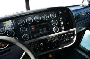 2016 PETERBILT 389 2016 PETERBILT 389