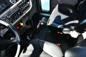 2016 PETERBILT 389 2016 PETERBILT 389