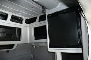 2016 PETERBILT 389 2016 PETERBILT 389