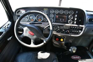 2016 PETERBILT 389 2016 PETERBILT 389