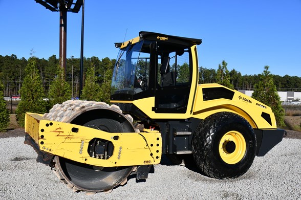2022 BOMAG BW213D-5 2022 BOMAG BW213D-5