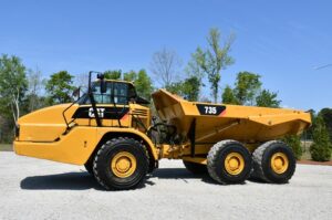 2010 Cat 735