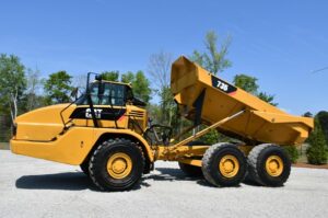 2010 Cat 735
