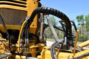 2010 Cat 735