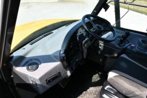 2010 Cat 735