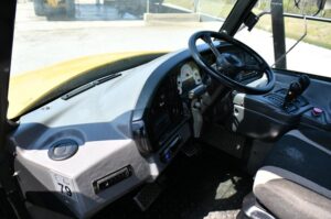 2010 Cat 735