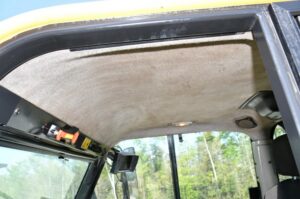 2010 Cat 735