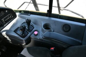 2010 Cat 735