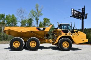 2010 Cat 735