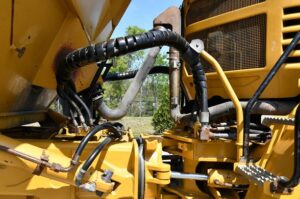 2010 Cat 735