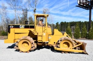 1998 CATERPILLAR 815F