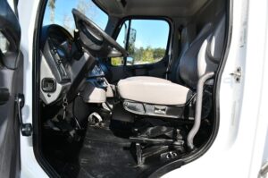 2021 FREIGHTLINER BUSINESS CLASS M2 106 2021 FREIGHTLINER BUSINESS CLASS M2 106