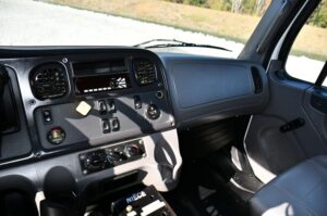 2021 FREIGHTLINER BUSINESS CLASS M2 106 2021 FREIGHTLINER BUSINESS CLASS M2 106