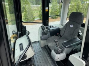 2017 Cat 953D