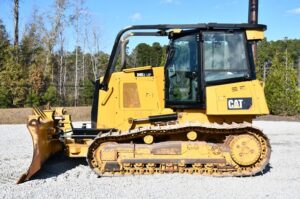 2015 CATERPILLAR D6K2
