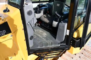 2015 CATERPILLAR D6K2