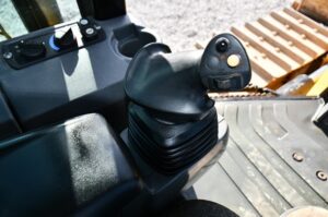 2015 CATERPILLAR D6K2