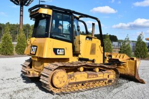 2015 CATERPILLAR D6K2