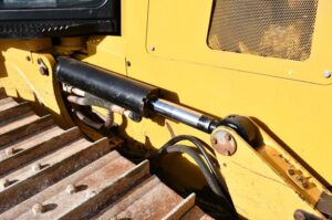 2015 CATERPILLAR D6K2