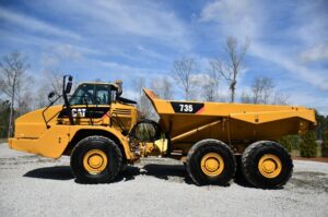 2010 Cat 735