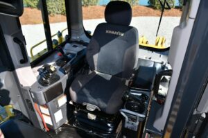 2019 Komatsu D65WX-18