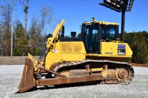 2018 Komatsu D65EX-18