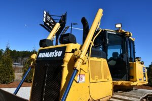 2018 Komatsu D65EX-18