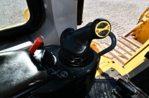 2018 Komatsu D65EX-18