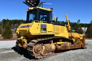 2018 Komatsu D65EX-18