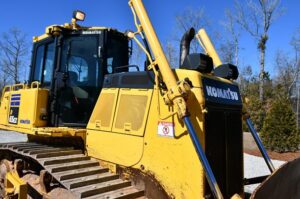 2018 Komatsu D65EX-18