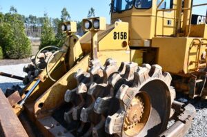 1985 CATERPILLAR 815B