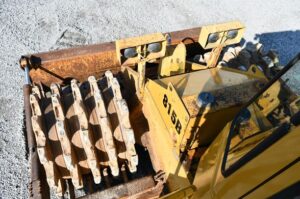 1985 CATERPILLAR 815B