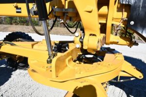 2011 CATERPILLAR 140M2