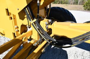 2011 CATERPILLAR 140M2