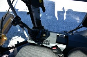 2011 CATERPILLAR 140M2