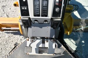 2011 CATERPILLAR 140M2