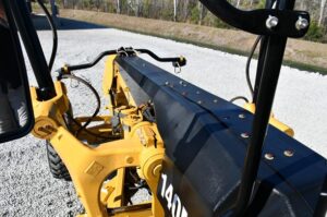 2011 CATERPILLAR 140M2