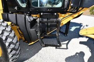 2011 CATERPILLAR 140M2