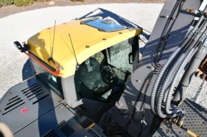 2020 Volvo ECR235EL Excavator