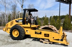 2008 Cat CP56