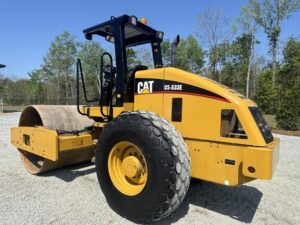 2005 CAT CS533E Compactor 1964-BT 2005 CAT CS533E Compactor 1964-BT