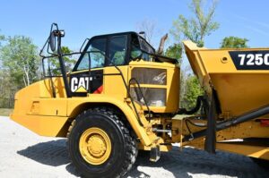 2016 CAT 725C2 Truck 1955-BB 2016 CAT 725C2 Truck 1955-BB