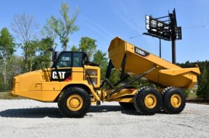 2016 CAT 725C2 Truck 1955-BB 2016 CAT 725C2 Truck 1955-BB