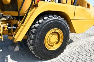 2016 CAT 725C2 Truck 1955-BB 2016 CAT 725C2 Truck 1955-BB