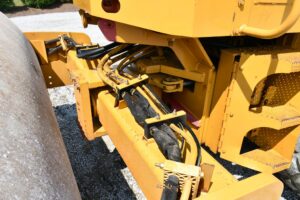 2004 CAT CS563E Compactor 1963-BT 2004 CAT CS563E Compactor 1963-BT