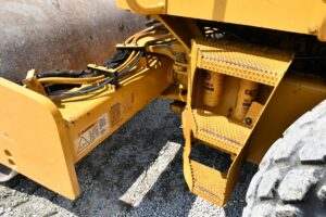 2004 CAT CS563E Compactor 1963-BT 2004 CAT CS563E Compactor 1963-BT