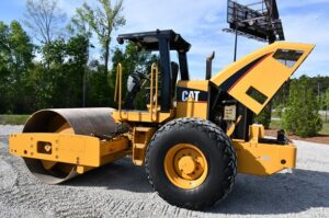2005 CATCS533E Compactor 1965-BT